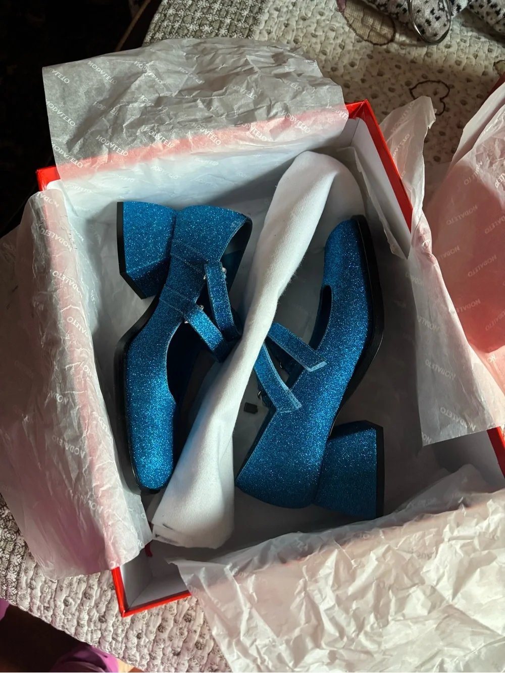 Girls Glitter Strap Dress Shoes in Blue